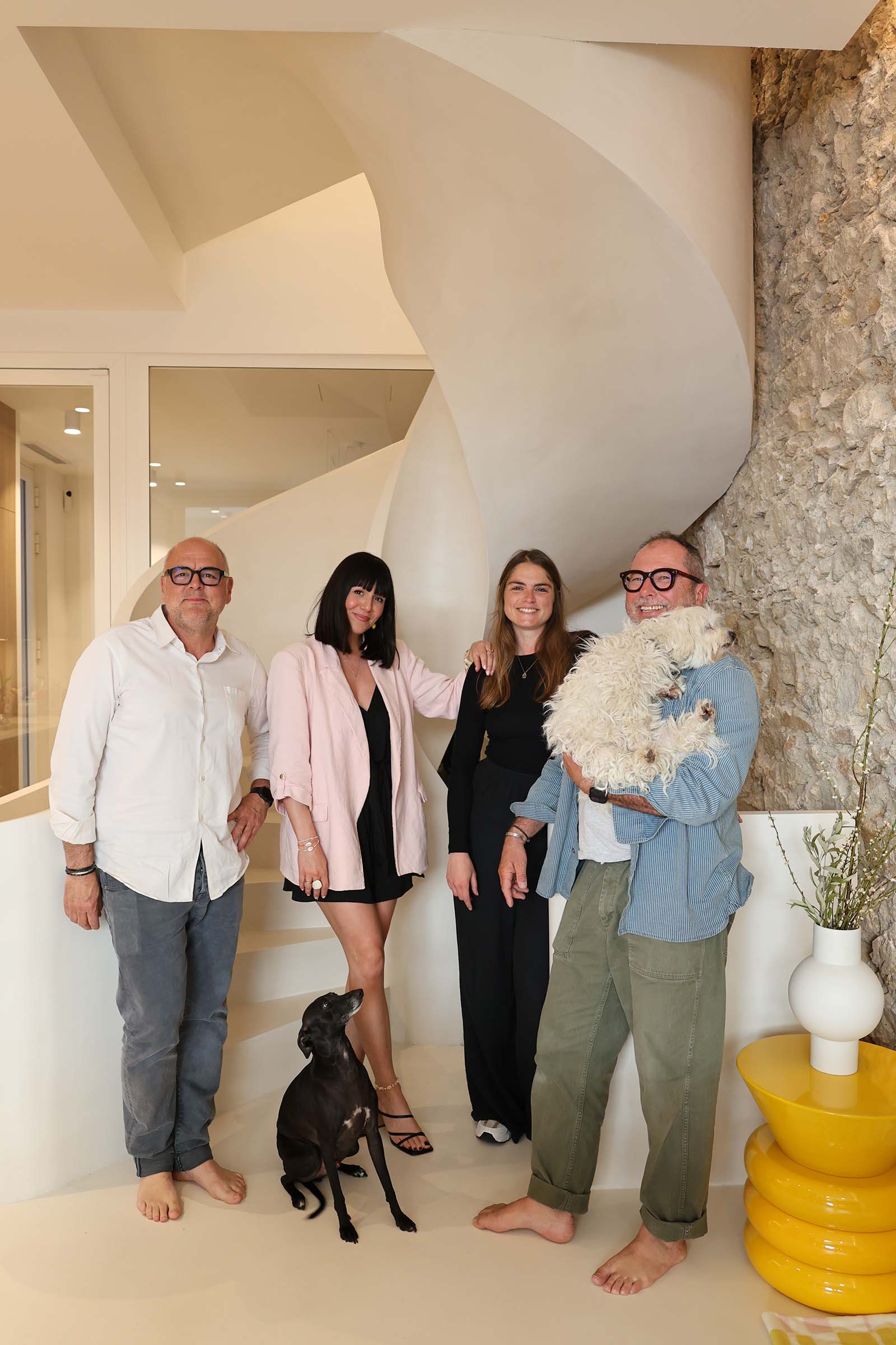 Chaos architectes, photo des associés Guilhem de Barbarin, Sarah et Roméo Barbuscia, Elena Jimenez et Jérôme et Lulu Pichoux